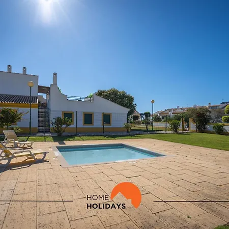 #225 Fraccao G By Holidays Appartement *